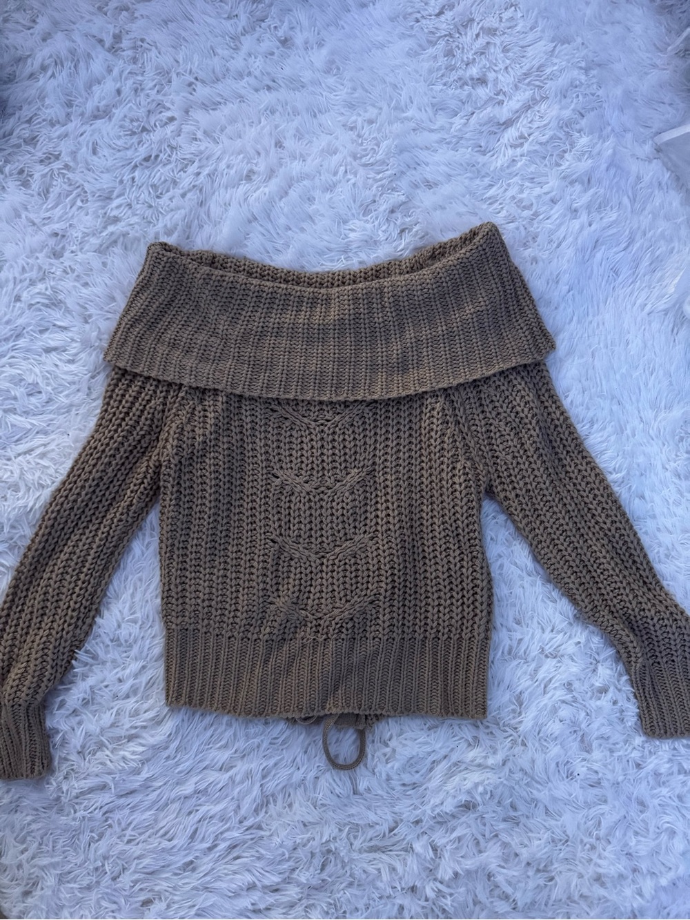 Derek Heart Off-the-Shoulder Knit Sweater in Taupe Brown
